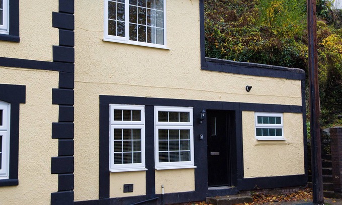 Llangollen Cottage | CATREF, pet friendly, character holiday cottage in Llangollen