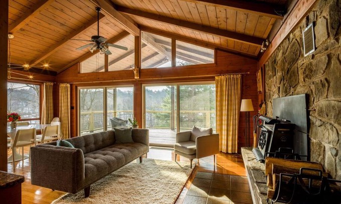 Ellenville Ski Chalet | Catskills Escape - Serenity on 105 Acres, 2 hours from NYC