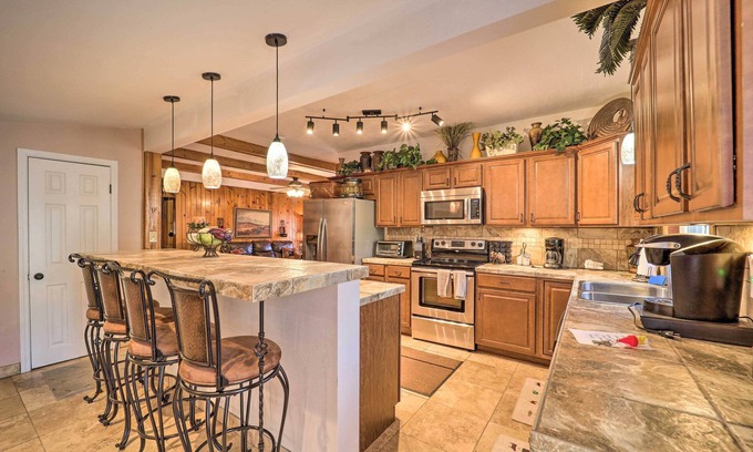 Cattail Creek Cottage | 'cattail Creek' Escape, 44 Mi to Mt Mitchell!