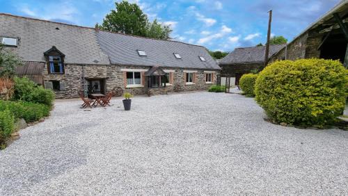 Caurel House | Caurelgranges