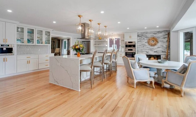 Portsmouth House | Cavalier Manor on Crystal Lake