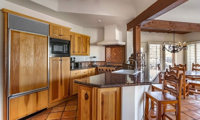 Cave Creek Hotel | Cave Creek's Hidden Jewel! Swimming Pool, Free Parking, Full Kitchen!