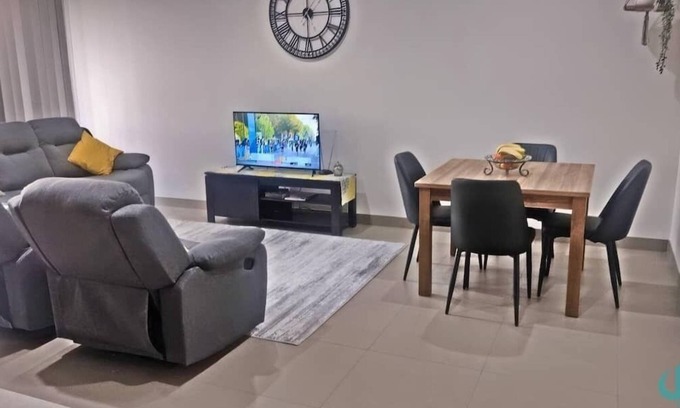 Caves Beach Apartment | Caves Beach Retreat - close to beach and shops
