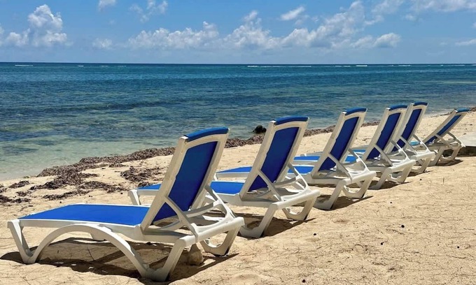 East End Condo | Cayman Paradise Villa #1 - 4 Bedroom Oceanfront in East End