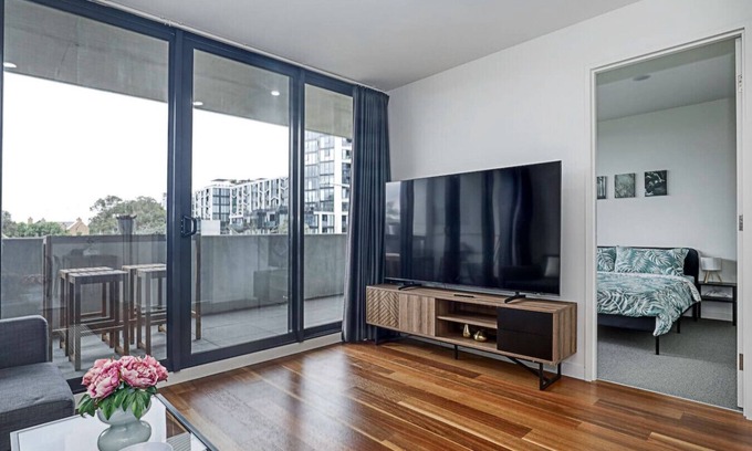 Braddon Apartment | CBD 2BR Apt perfect for Business stay or holiday