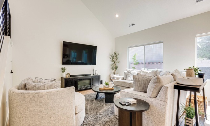 Cedar City House | Cedar City Retreat - 18 Mi to Zion National Park!