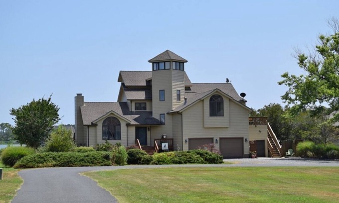 Deep Hole House | Cedar Gables