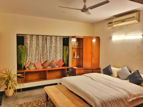 Domlur House | Cedar - Golf Course View