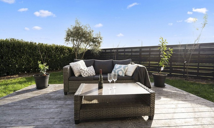 Martinborough House | Cedar House - Martinborough Holiday Home
