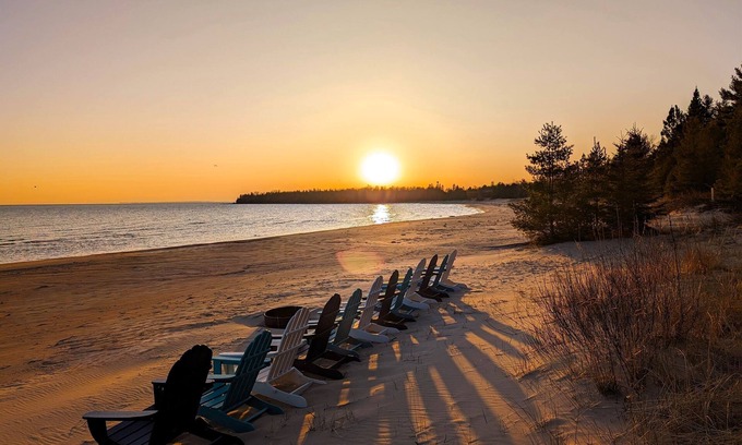 Naubinway Cottage | Cedar Lodge on Lake Michigan