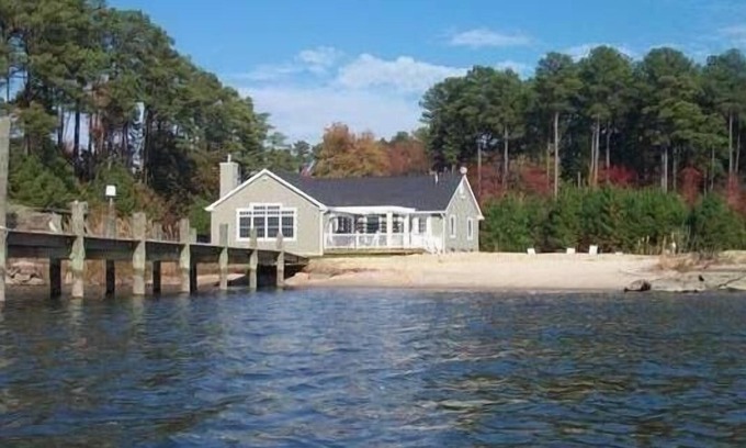 Woolford Cottage | Cedar Point 6.5 Acre Waterfront Family Retreat With Pool And Sandy Beach!