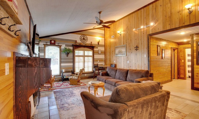 Lake Lafayette Cottage | 'cedar Pointe' - Peaceful Lake Cabin in Odessa