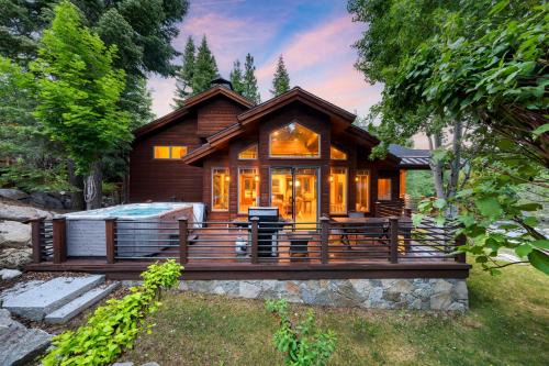 Olympic Valley House | Cedars at Palisades by AvantStay Hot Tub Resort Access and Mountain Views