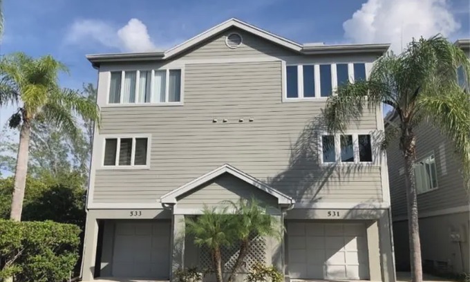 Whitney Beach House | CEDARS EAST #533 BAYSIDE TENNIS RESORT VACATION RENTAL CLOSE TO BEACH