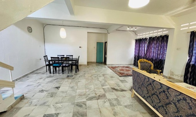 Batu Buruk House | Cendana Residence Homestay 5 @ Kuala Terengganu City