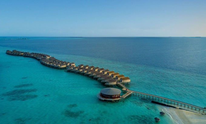 Giravaru Resort | Centara Ras Fushi Resort & Spa Maldives