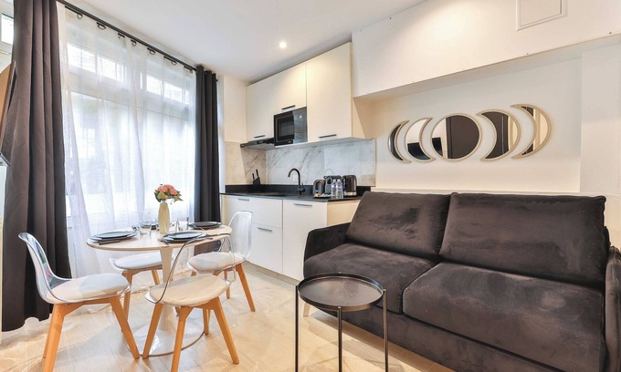 Val-de-Grace Apartment | Center of Paris in Jardin Luxembourg