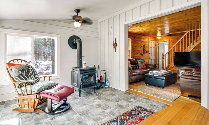 Center Ossipee Cabin | Center Ossipee Cabin w/Game Room & Fire Pit!