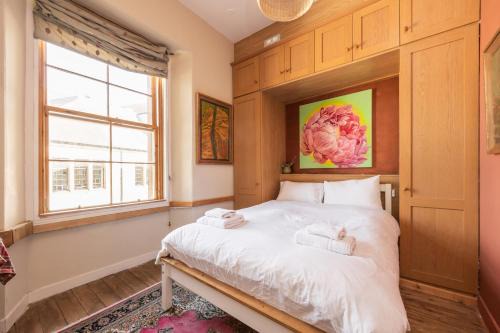 Old Town House | Central 1 Bed - 10 Min Walk to Edinburgh Castle