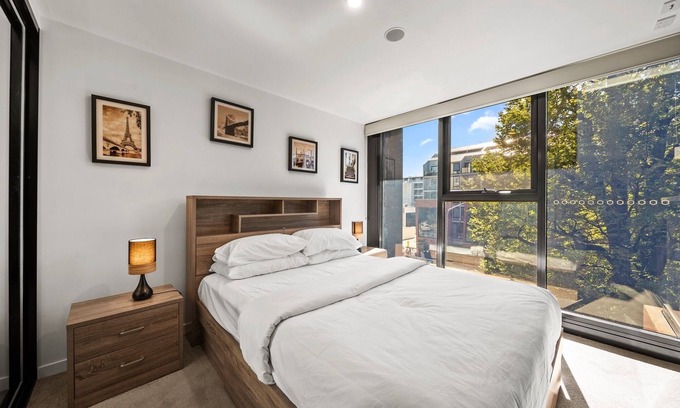 Braddon Apartment | Central 1-Bed Apartment with Pool and Gym Access