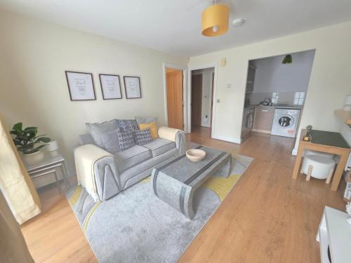 The Westside Apartment | Central 1-Bed Flat near Broad St, NIA and Mailbox