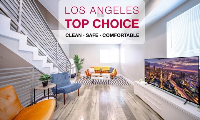 Crenshaw Apartment | Central 4BD Townhome Sleeps 10 Near USC/DTLA/Expo