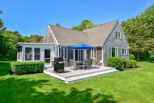 Brewster House | Central A C Mins to Beach Dog Welcome
