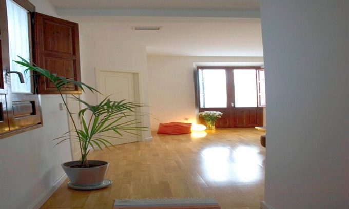 Granada City Center Apartment | CENTRAL AND STYLISH APARTMENT IN GRANADA