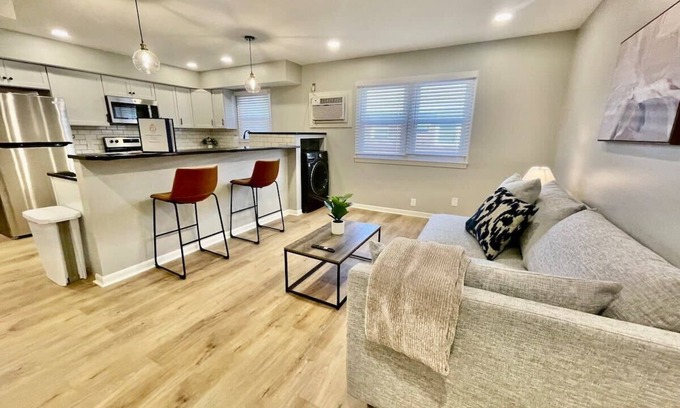 Joslyn Castle Apartment | Central Apartment by UNMC, Walk Everywhere