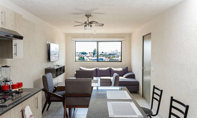 San Juan de Dios Apartment | Central condominium near IMSS, H Civil & CUCS