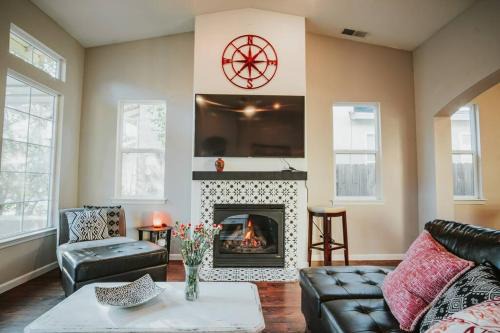 Chico House | Central Coziness - Steps from Chico's Hub