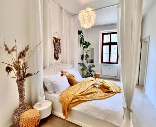 Prague 2 Apartment | Central Cozy Gateway