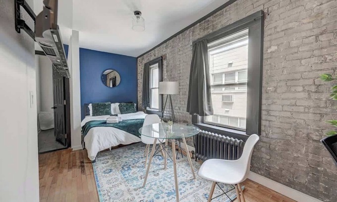 Lower East Side Apartment | Central Downtown Milwaukee Studio, Cozy & Bright