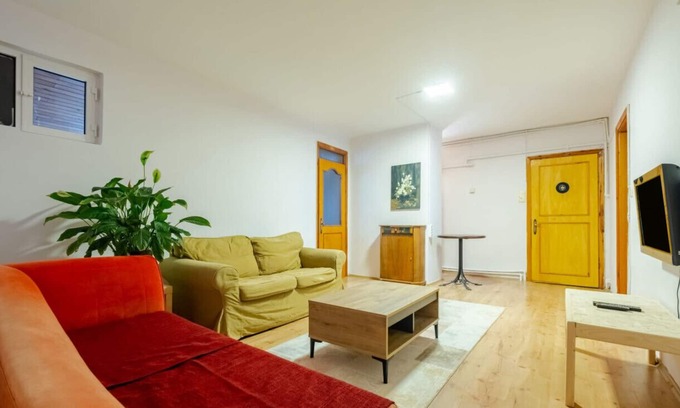 Sisli Apartment | Central Flat 800 m to Cevahir Mall & Metro