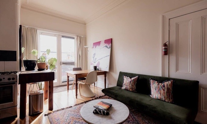 Hobart Central Business District Apartment | Central Hobart Studio