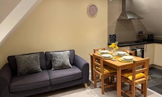 Maidstone Apartment | Central location 2-Bed Apartment in Maidstone