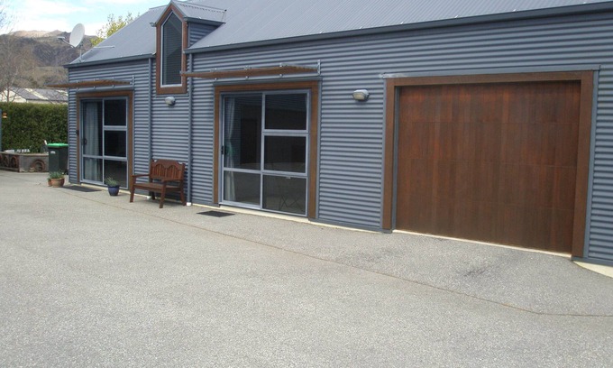 Lowburn Cottage | Central location, close to town amenities, sleeps 3 ,no pets, no children.