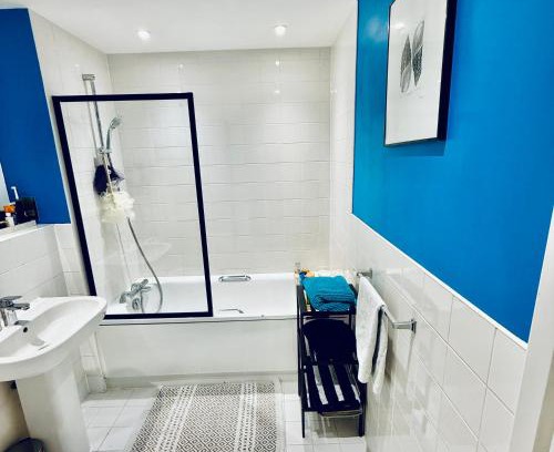 Hoxton West Apartment | Central London Flat