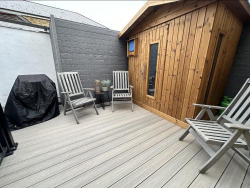 Margate Apartment | Central Margate house with sauna & private garden