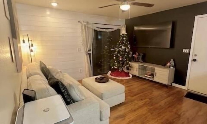 Dobson Woods Condo | Central Mesa Haven