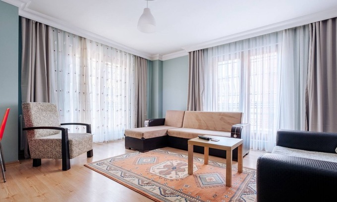 Umraniye Apartment | Central Modern Flat, 7 min to Metropol Mall