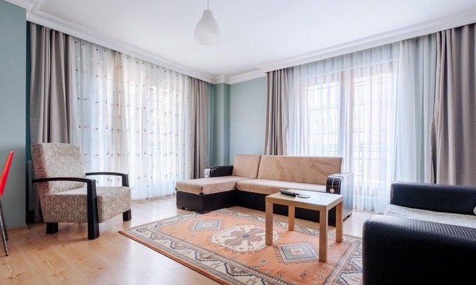 Umraniye Apartment | Central Modern Flat, 7 min to Metropol Mall