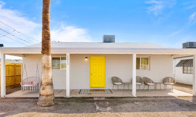 Garfield House | Central Phx Kid/Pet friendly home next to Banner Hospital & Historic Coronado