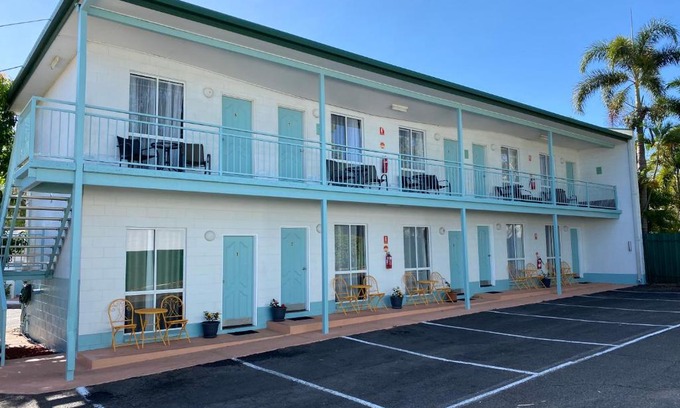 The Gap Hotel | Central Point Motel