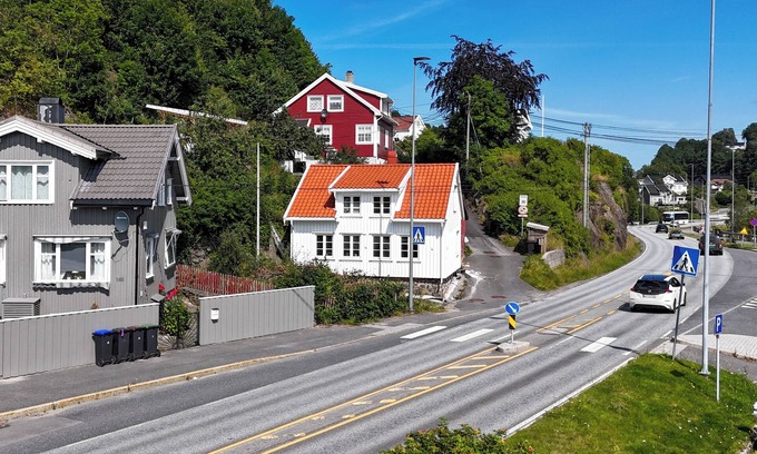 Arendal House | Central residence in Arendal with boat and mooring!