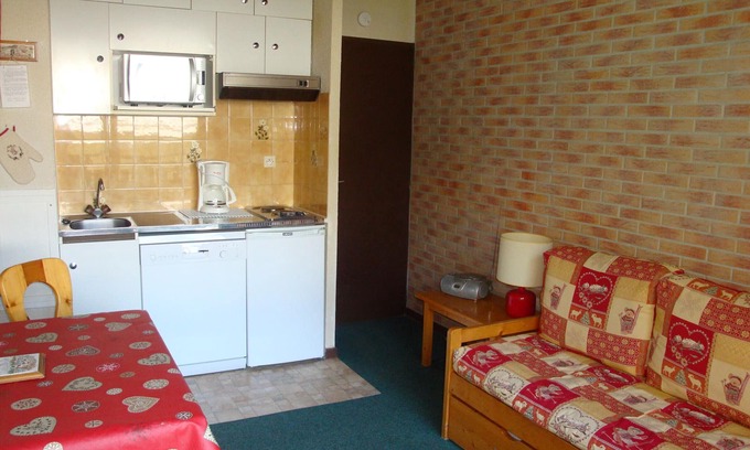 Pralognan-la-Vanoise Apartment | Central Studio with Terrace, Balcony, and Parking
