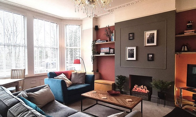 Southville Apartment | Central stay with parking for short/medium term. For work, family or friends