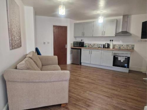 Patchway Apartment | Central Suite, 3 Single Beds