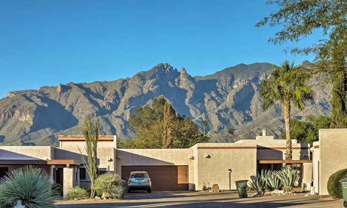 Prince Tucson House | Central Tucson Gated Retreat