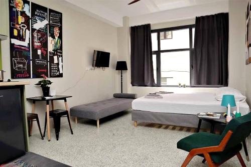 Monastiraki Apartment | Central urban studio B